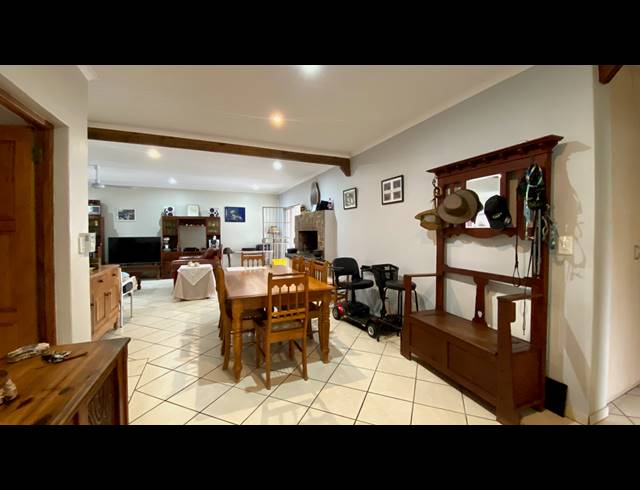 5 BEDROOM HOUSE FOR SALE IN PORT OWEN